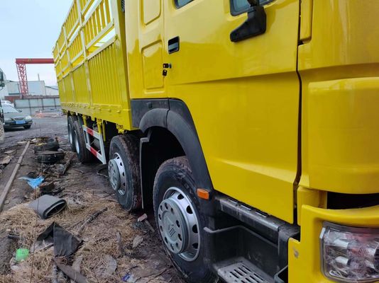 Progettazione di pneumatici radiali HOWO Sinotruk 8*4 Cargo Truck Truck di seconda mano con motore Weichai