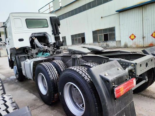 HOWO Sinotuck 6*4 Traktor Truck Colore bianco con pneumatici senza tubi Disegno 8500x2500x3600mm