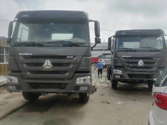 Trasmissione manuale Grigio Sinotruk Camion pesante 6*4 Tractor Truck pneumatico senza tubo