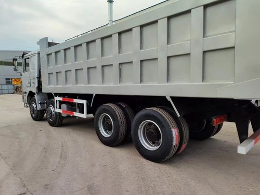 Certificato GCC Shacman F3000 8*4 Tipping Dump Truck con capacità motore da 6-8L in grigio