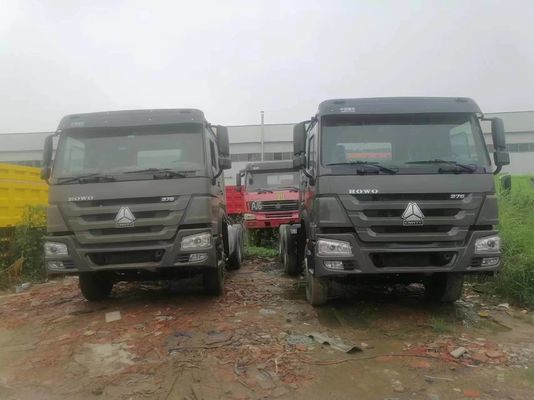 Trasmissione manuale Grigio Sinotruk Camion pesante 6*4 Tractor Truck pneumatico senza tubo