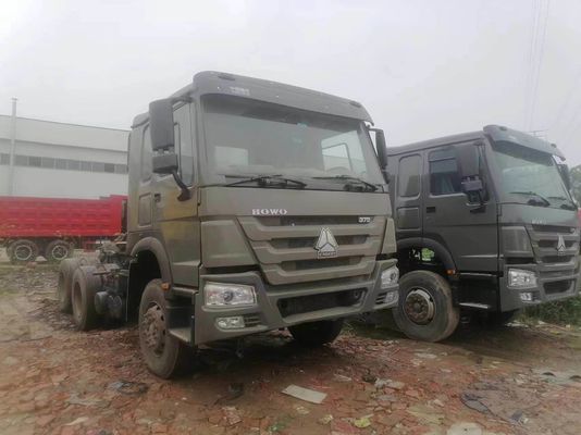 Trasmissione manuale Grigio Sinotruk Camion pesante 6*4 Tractor Truck pneumatico senza tubo