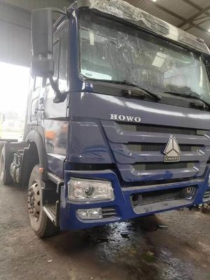 Vendere 6×4 ruota motrice Sinotruk camion trattore con 4-6L capacità del motore in colore blu