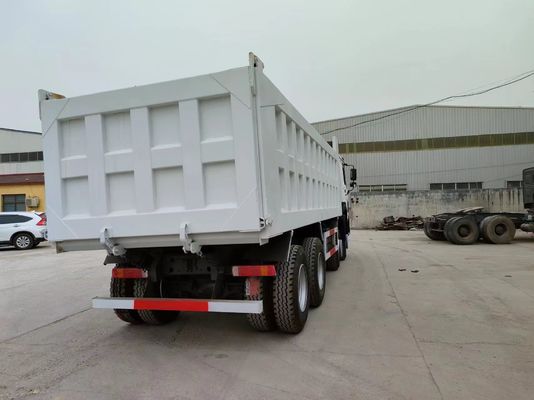 Camionetto di scarico a sollevamento anteriore 12.00r20 pneumatici 375 CV Sinotruk HOWO 8*4 Camionetto di seconda mano