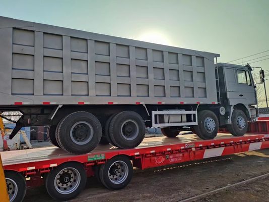 6×4 Sinotruk Dump Truck combinato con resistenza e affidabilità ≤5 posti