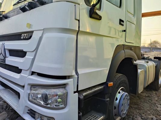Howo 6X4 Truck 12r22.5 di prim'ordine con 351-450 CV e ≤5 sedili