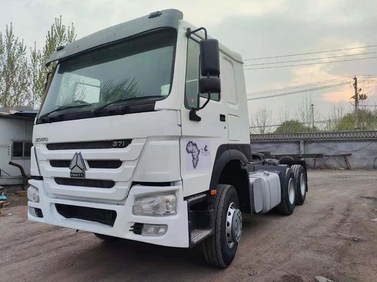HOWO 6X4 Traktor Truck 371-430HP con pneumatici radiali e trasmissione manuale