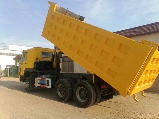 Sinotruck giallo HOWO 6*4 camion diesel 351-450hp stile di sollevamento anteriore camion di seconda mano