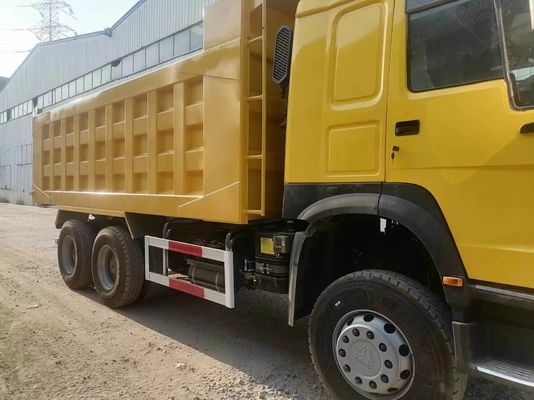 Capacità del motore 6-8L Sinotruck usato HOWO 6*4 Dump Truck 10 pneumatici 20-30 tonnellate giallo