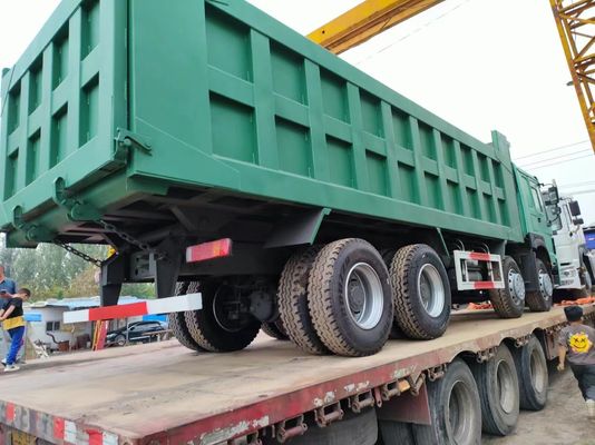 Sinotruk HOWO 371/400/420/380HP 8X4 12 ruote e usato