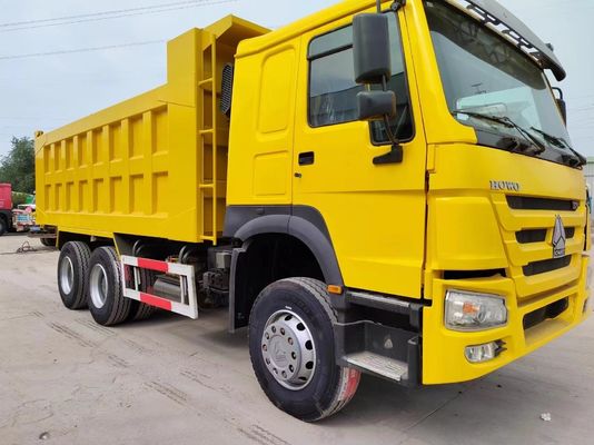 Tipo di trasmissione manuale Sinotruk HOWO Camione a scarico 10 ruote Camione a ribaltamento giallo