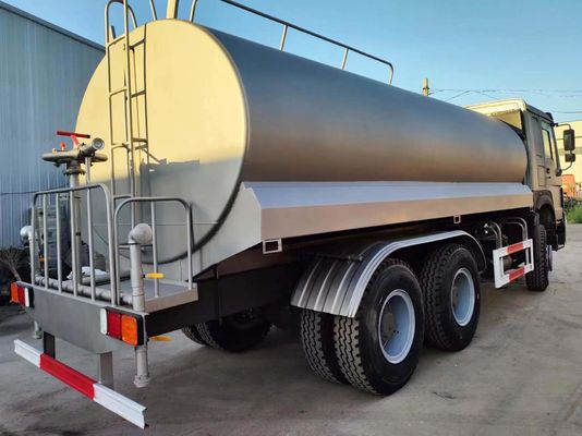 Radial Tire Design Sinotruk HOWO 380HP Watering Truck per il tuo business