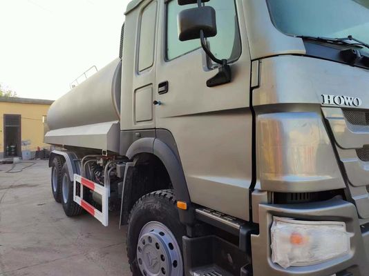 Radial Tire Design Sinotruk HOWO 380HP Watering Truck per il tuo business