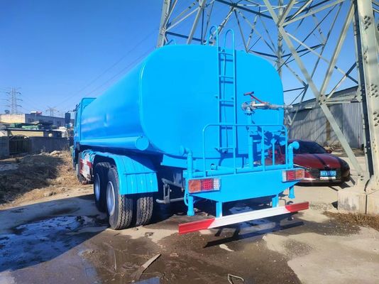 Radial Tire Design Sinotruk HOWO 380HP Watering Truck per il tuo business