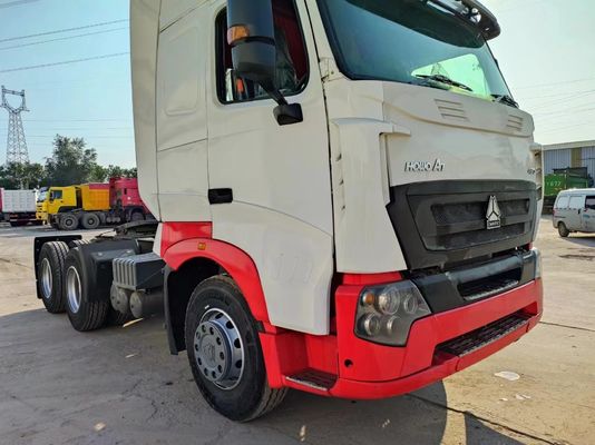 Sinotruk Howoa7 Tractor Truck Head con motore Weichai 6800x2500x3500mm ed efficienza