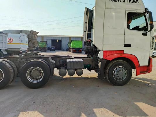 Sinotruk Howoa7 Tractor Truck Head con motore Weichai 6800x2500x3500mm ed efficienza