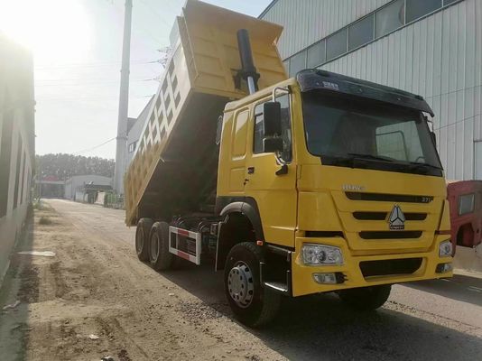 HOWO Sinotruk 460HP Dump Trucks Auto a benzina Usata Good Fuel Truck Capacità del motore 6-8L