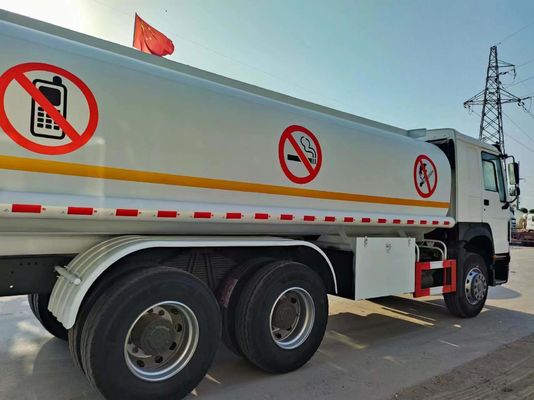 8X4 Fuel Oil Tank Transport Truck con 351-450 CV e 30000L di capacità del serbatoio