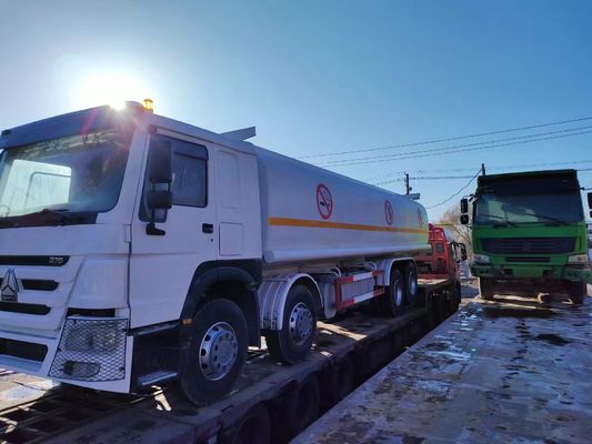 Usato HOWO 8*4 Fuel Oil Tank Truck 20000L Euro 3/4/5 per i vostri progetti di costruzione