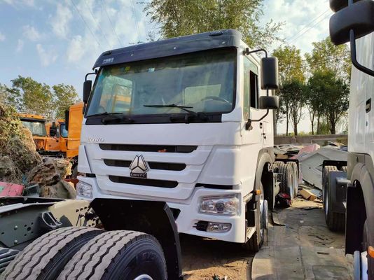 Sinotruck HOWO Truck Transport Timber Transport Truck Trailer con cilindrata di motore da 6 a 8 litri