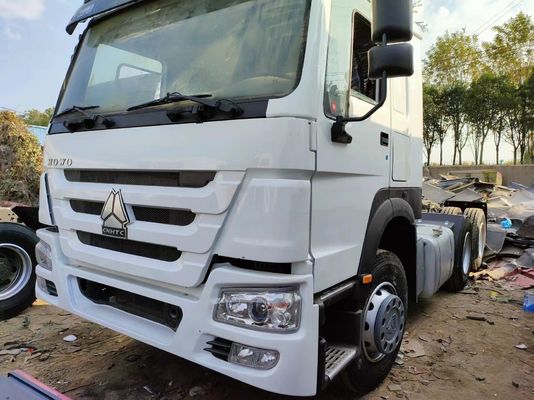 Sinotruck HOWO Truck Transport Timber Transport Truck Trailer con cilindrata di motore da 6 a 8 litri