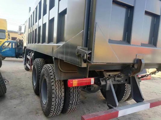 Sinotruk HOWO di seconda mano 6*4 Camion a punta 10 ruote Dimensione 8500*2496*3450 mm Euro 3/4/5