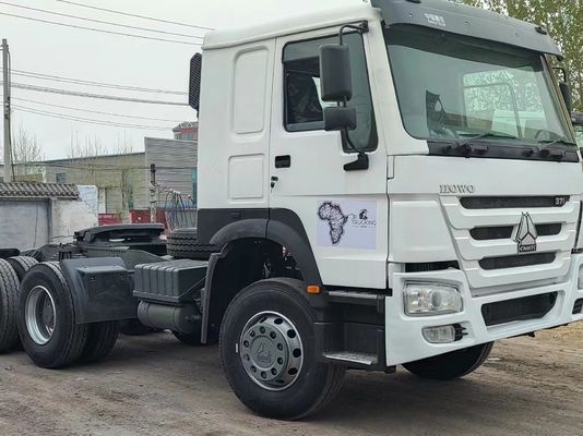 Sinotruk HOWO Camion-trattore da 400 CV per call center all'estero e alta potenza &gt; 450 CV