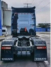 Volvo FM 420 Trailer Truck con pneumatici radiali e 351-450 CV