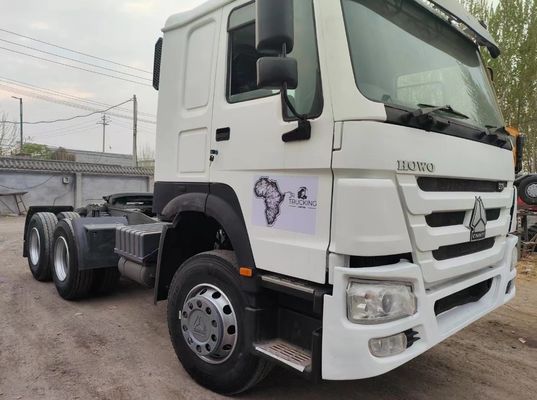 6×4 ruota motrice Sinotruck HOWO 371HP Trattor Truck 8.55*2.5*3.5m con alta durata