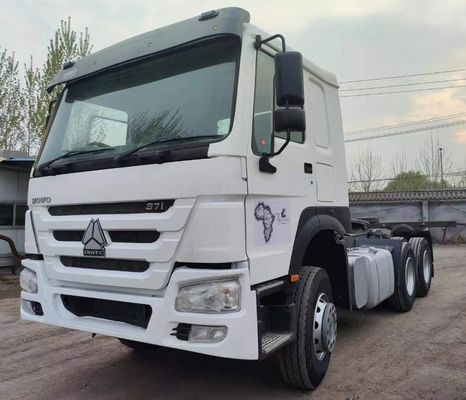 6×4 ruota motrice Sinotruck HOWO 371HP Trattor Truck 8.55*2.5*3.5m con alta durata