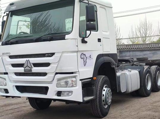 6×4 ruota motrice Sinotruck HOWO 371HP Trattor Truck 8.55*2.5*3.5m con alta durata