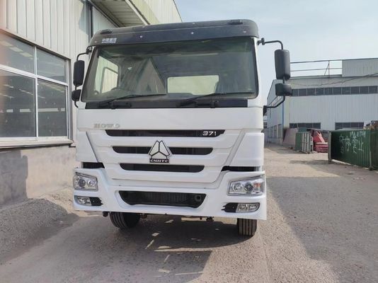 Sinotruk HOWO 6*4 Camion-trattore a destra 6800*2496*2950mm Condizione usata