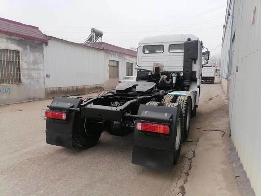 Progettazione di pneumatici radiali HOWO 6X4 371HP testa rimorchio per camion a ribaltatore per ≤5 posti sul mercato