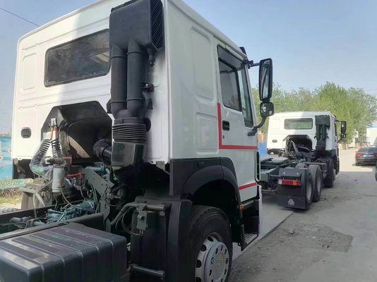 Sinotruk HOWO 6*4 bianca da 420 CV con elevata potenza e buone condizioni