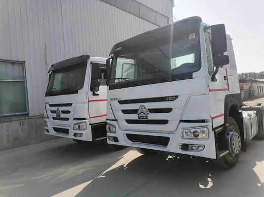Sinotruk HOWO 6*4 bianca da 420 CV con elevata potenza e buone condizioni