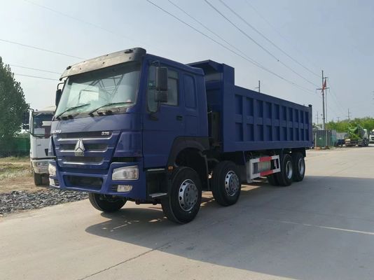 Sinotruk HOWO 8*4 usato blu con cilindrata di 6-8 litri e a guida a destra