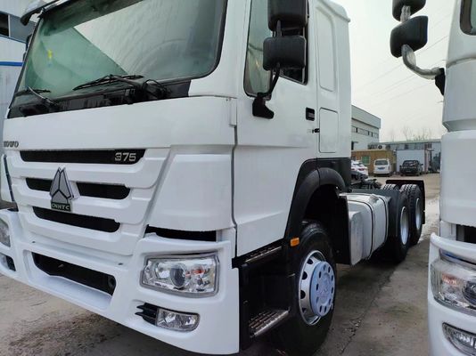 Sinotruck HOWO 6*4 Camion-trattore con cilindrata del motore di 6-8 litri e 351-450 CV