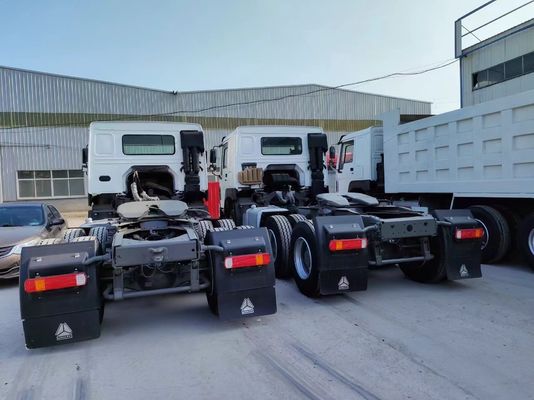 Sinotruck HOWO 6*4 Camion-trattore con cilindrata del motore di 6-8 litri e 351-450 CV