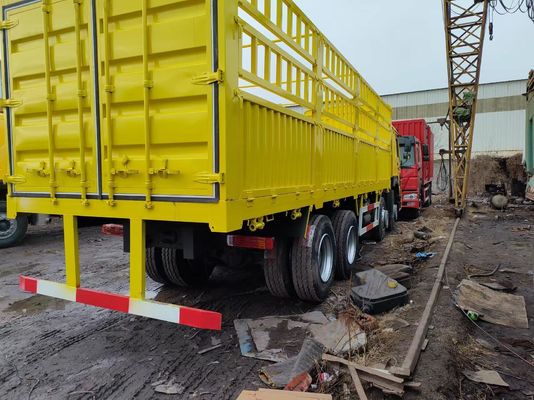 Progettazione di pneumatici radiali HOWO Sinotruk 8*4 Cargo Truck Truck di seconda mano con motore Weichai