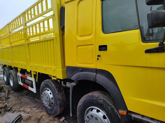 Progettazione di pneumatici radiali HOWO Sinotruk 8*4 Cargo Truck Truck di seconda mano con motore Weichai