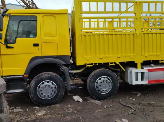 Progettazione di pneumatici radiali HOWO Sinotruk 8*4 Cargo Truck Truck di seconda mano con motore Weichai
