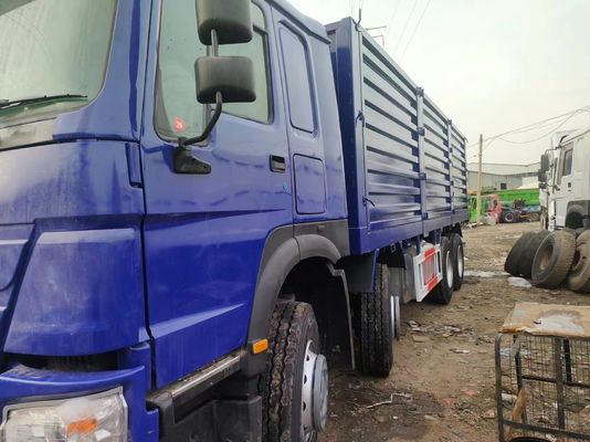 Sinotruck HOWO Blu 8*4 Box Truck 10 pneumatici Camion usato con 6×4 ruota motrice