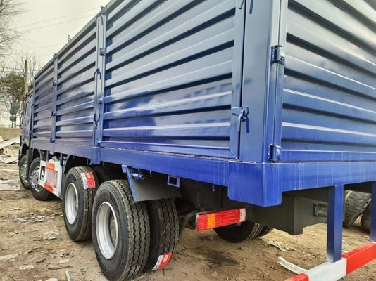 Sinotruck HOWO Blu 8*4 Box Truck 10 pneumatici Camion usato con 6×4 ruota motrice