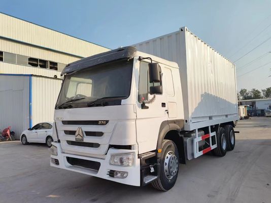 6*4 Radial Tire Design Sinotruck HOWO Bianco camion di seconda mano 10 pneumatici per ruota motrice