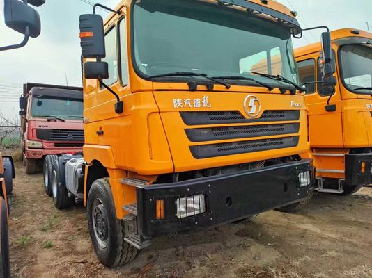 Shacman 6X4 Tractor Truck con pneumatici radiali e 50 tonnellate di carico