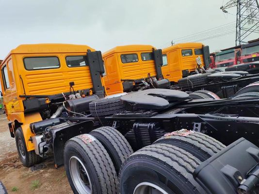 Shacman 6X4 Tractor Truck con pneumatici radiali e 50 tonnellate di carico