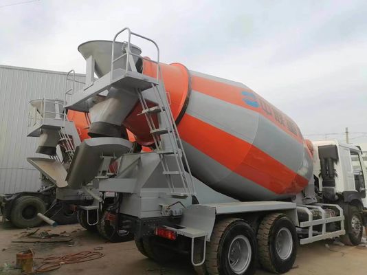 6×4 Sinotruck HOWO Camione cisterna miscelatrice con 8500x2500x3600mm Dimensioni